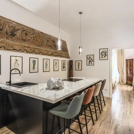 Boho & Terrace Apartment